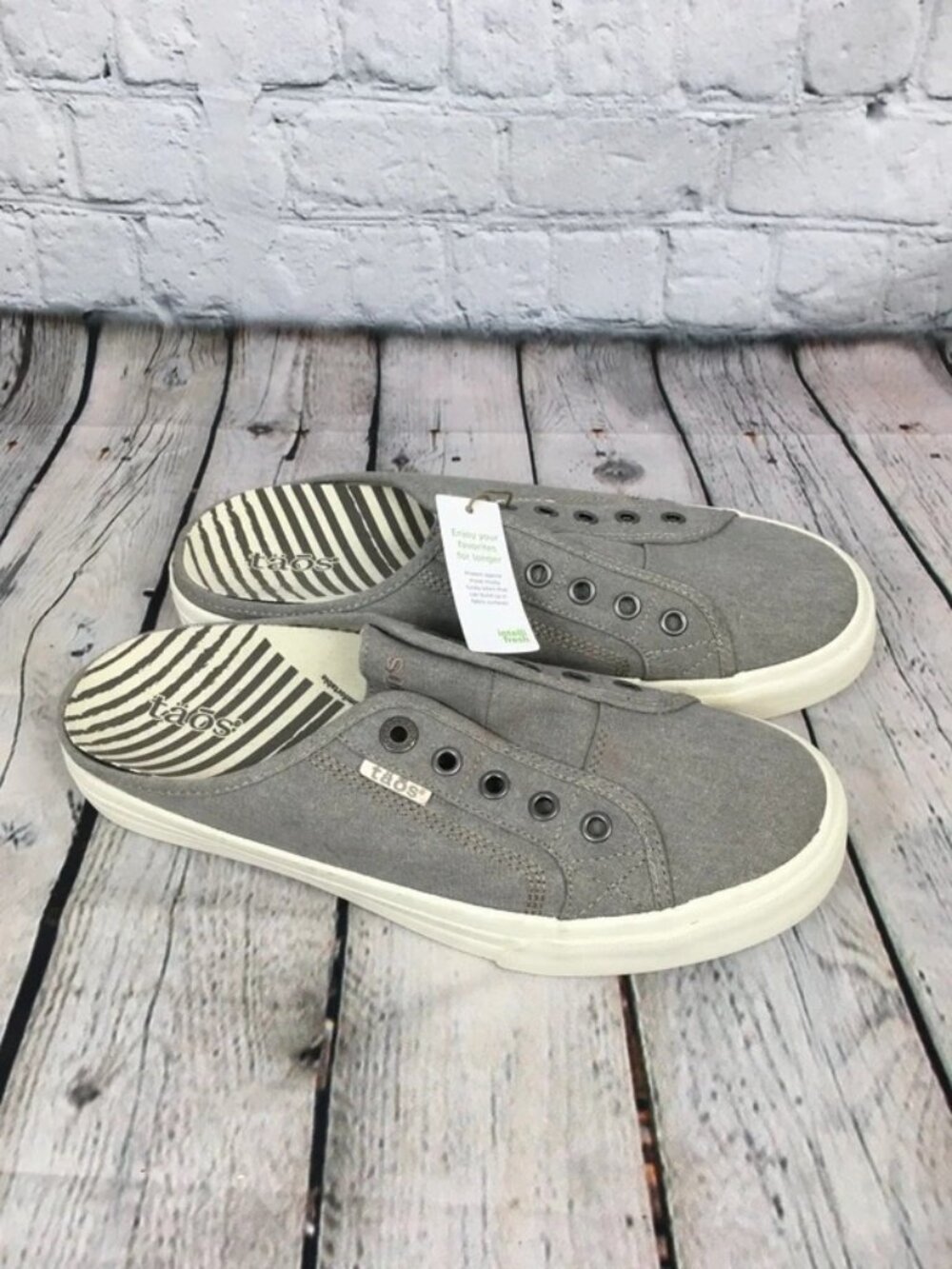 Taos EZ Soul slip-on mule sneaker size 9.5